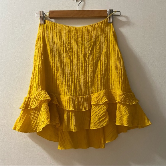 Open for pics! Two Piece Yellow linen tank+skirt - Picture 5 of 6